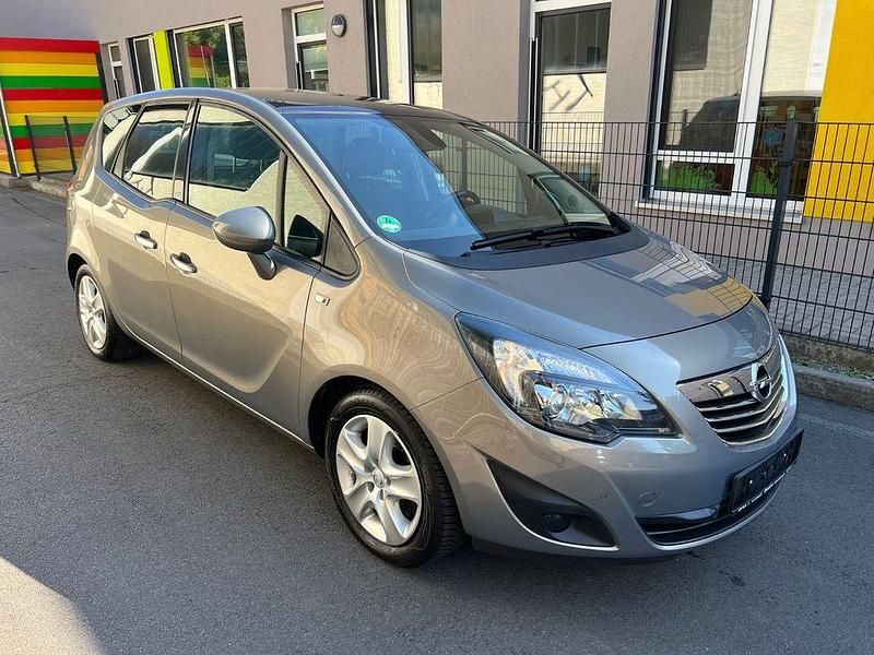 Gebraucht Opel Meriva Innovation 140 PS (102 kW) 2011 Braun Van / Kleinbus