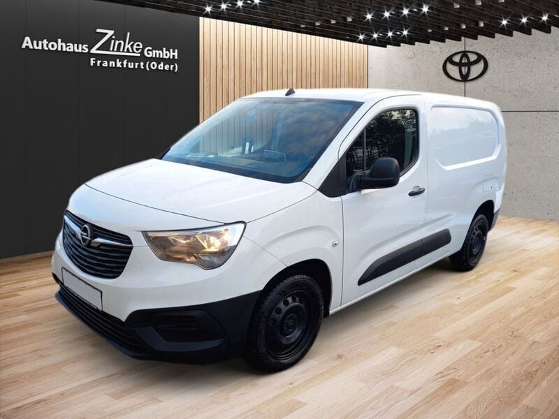 Weiß Gebraucht 2020 Opel Combo Selection Van / Kleinbus | 14.790 € (Teuer) - Bild 1/4