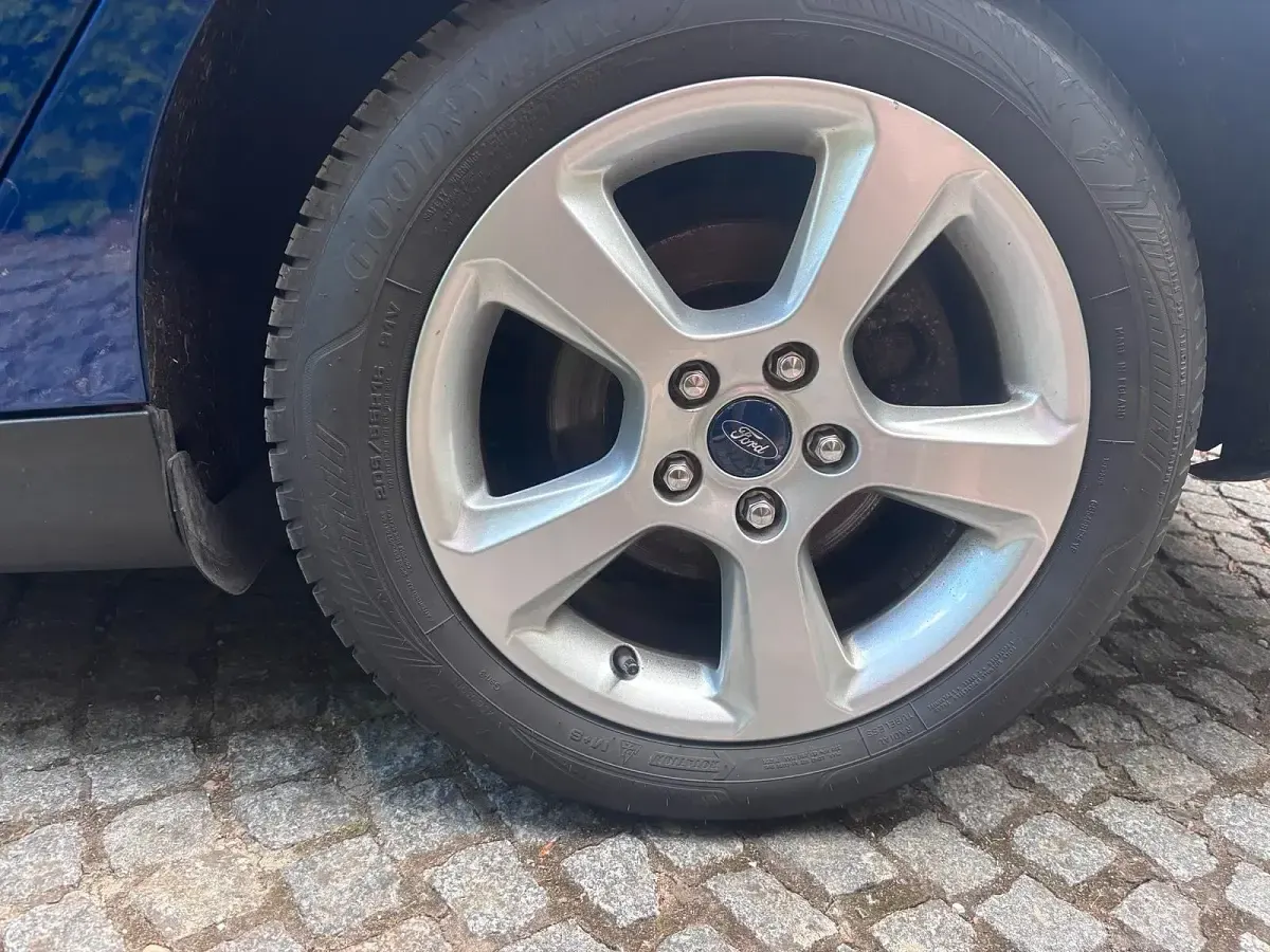 Używany Ford Focus 88 KM (64 kW) 2015 Niebieski Kombi