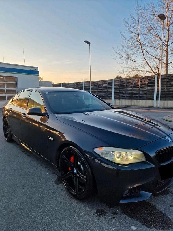 Gebraucht BMW 530 Performance 258 PS (189 kW) 2014 Grau Limousine