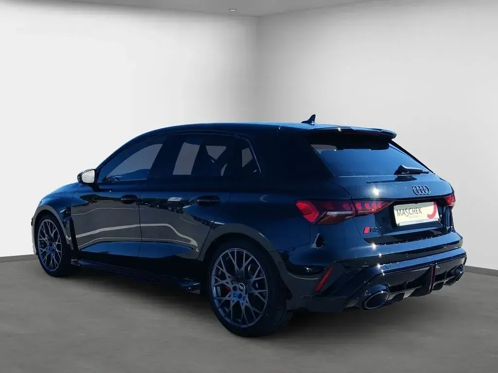 Neu Audi RS3 Sport 400 PS (294 kW) 2026 Schwarz Limousine