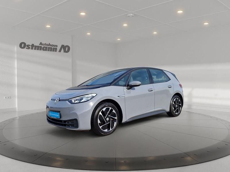 Mondsteingrau Gebraucht 2021 VW e-Golf Pure Kleinwagen | 18.745 € (Fairer Preis) - Bild 1/4