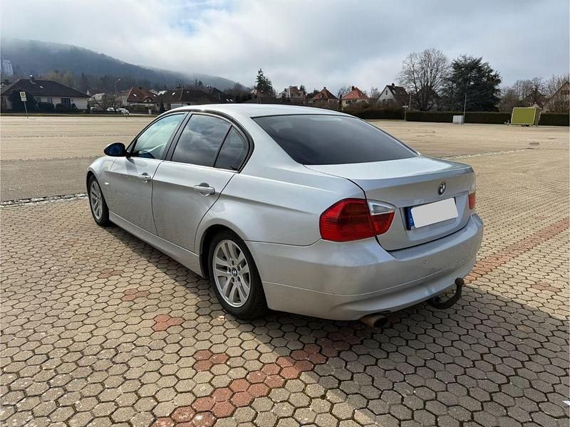 Gebraucht BMW 320 Performance 150 PS (110 kW) 2005 Silber Limousine