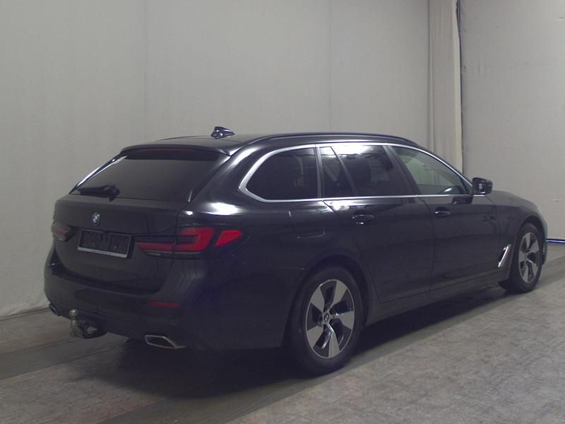Gebraucht BMW 520 Sport Line 190 PS (139 kW) 2021 Schwarz Kombi