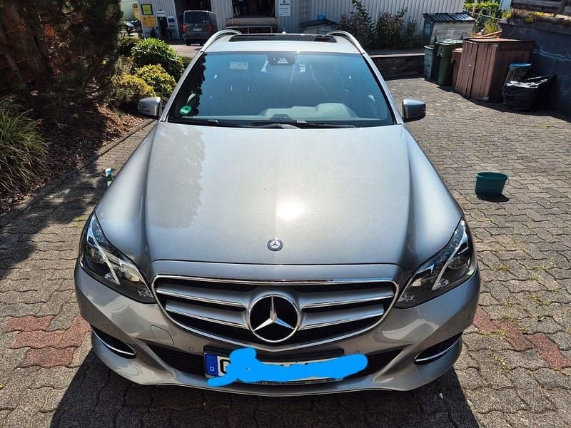 Grau Gebraucht 2015 Mercedes E350 Kombi | 17.500 € (Superpreis) - Bild 1/4