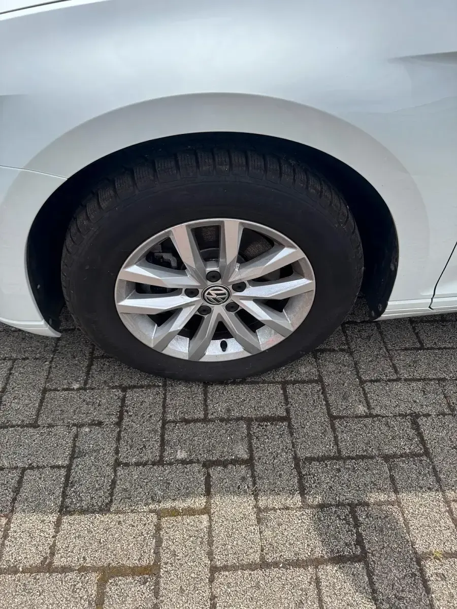 Gebraucht VW Passat Comfortline 150 PS (110 kW) 2018 Weiß Limousine