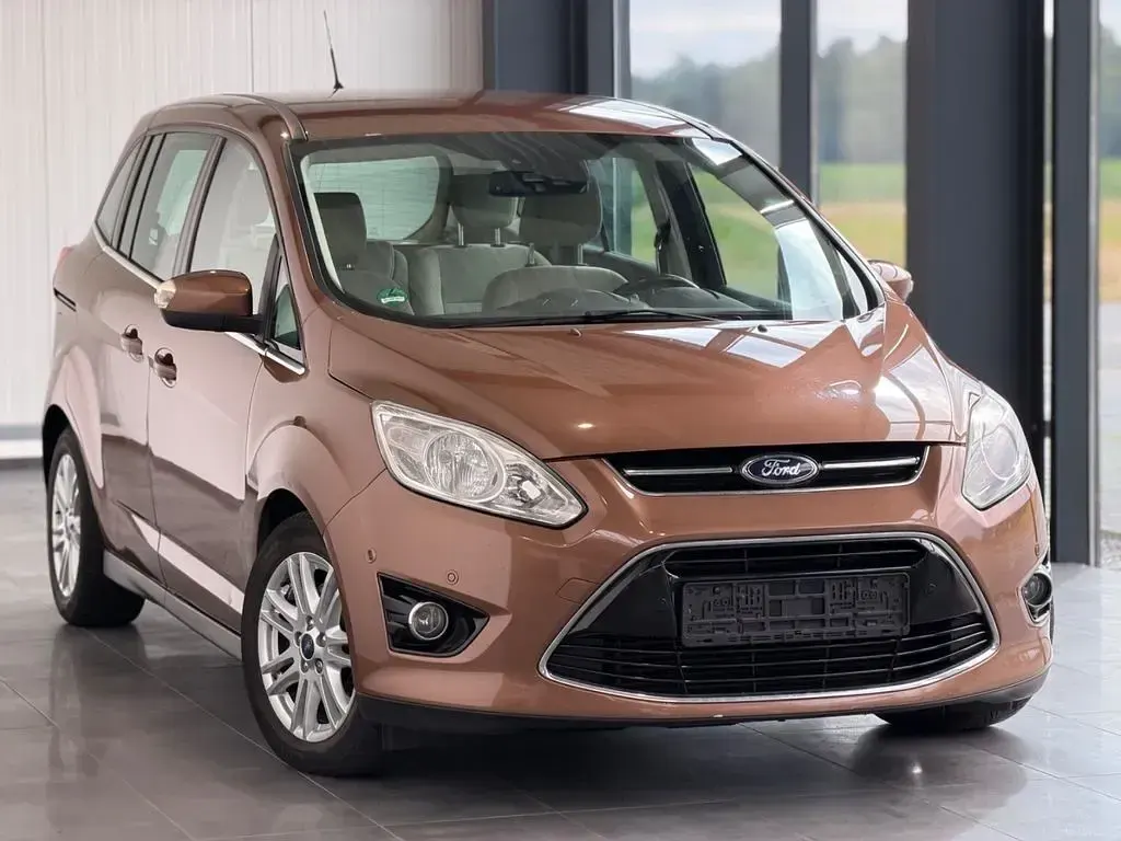 Gebraucht Ford Grand C-Max Titanium 140 PS (102 kW) 2014 Van / Kleinbus