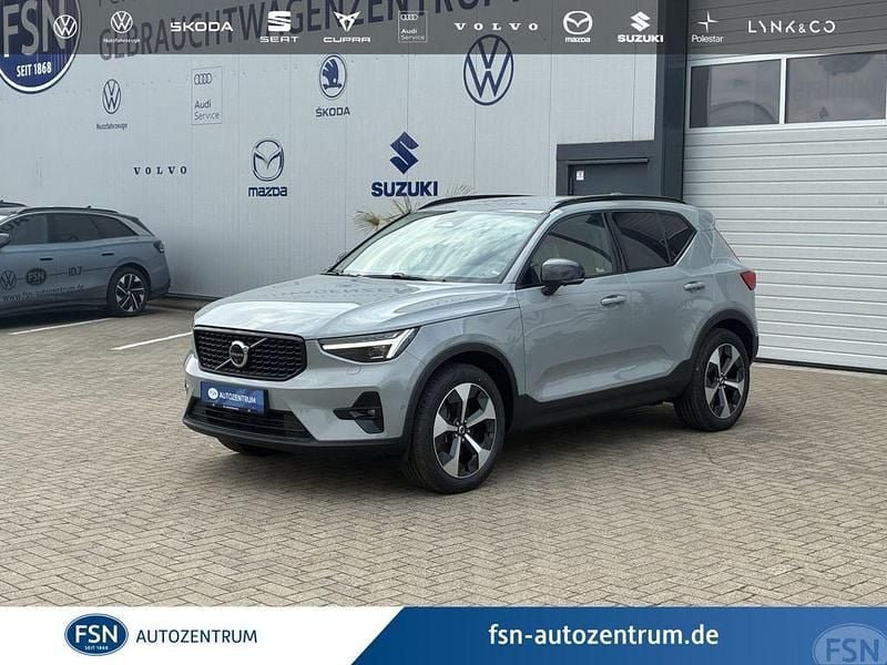 Grau Gebraucht 2024 Volvo XC40 Plus SUV | 36.490 € (Fairer Preis) - Bild 1/4