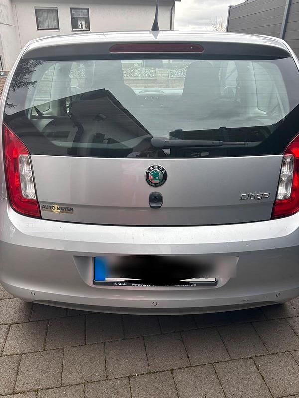 Gebraucht Skoda Citigo 60 PS (44 kW) 2012 Silber Kleinwagen