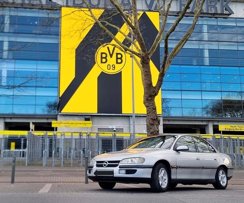 Gebraucht Opel Omega 136 PS (100 kW) 1997 Silber Limousine