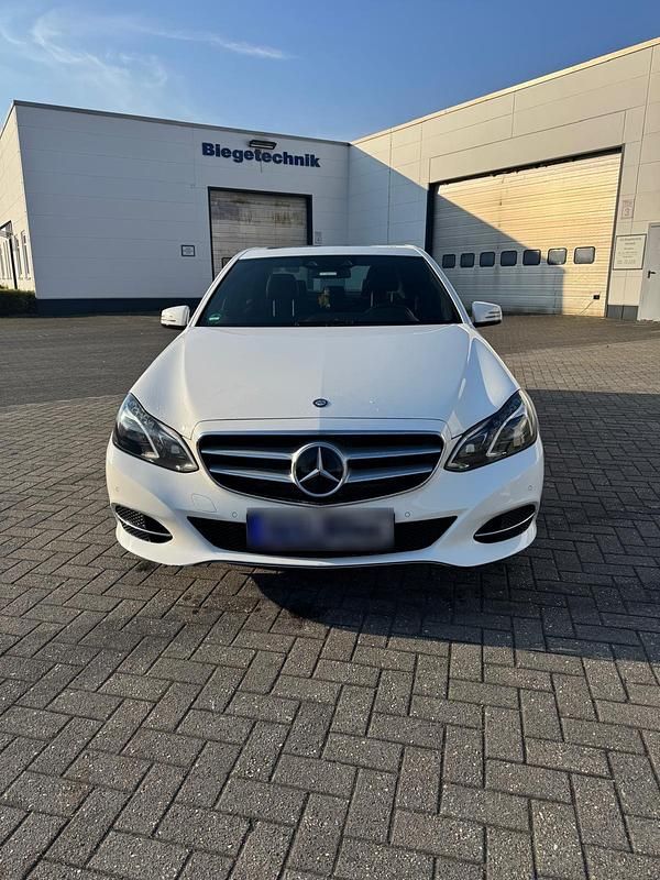 Usata Mercedes E350 252 CV (185 kW) 2014 Bianco Berlina