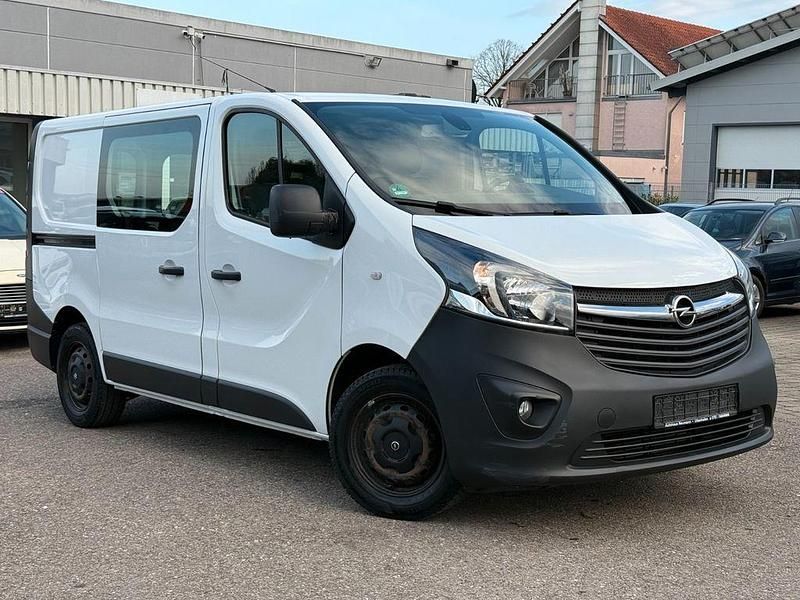 Gebraucht Opel Vivaro 120 PS (88 kW) 2019 Weiß Van / Kleinbus