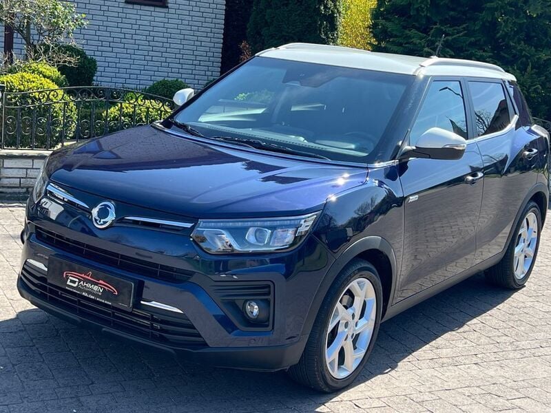 Schwarz Gebraucht 2022 Ssangyong (KGM) Tivoli SUV | 18.900 € - Bild 1/4