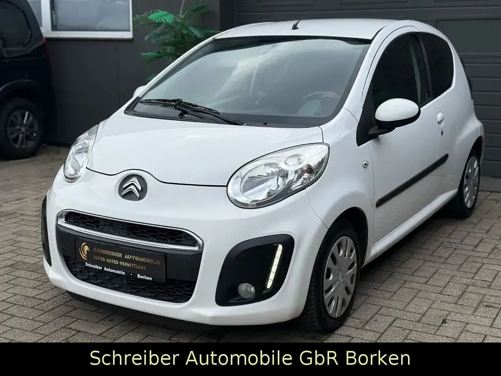 Gebraucht Citroën C1 SELECTION 68 PS (50 kW) 2013 Weiß Kleinwagen
