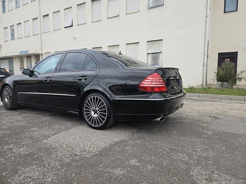Gebraucht Mercedes E350 272 PS (200 kW) 2005 Schwarz Limousine
