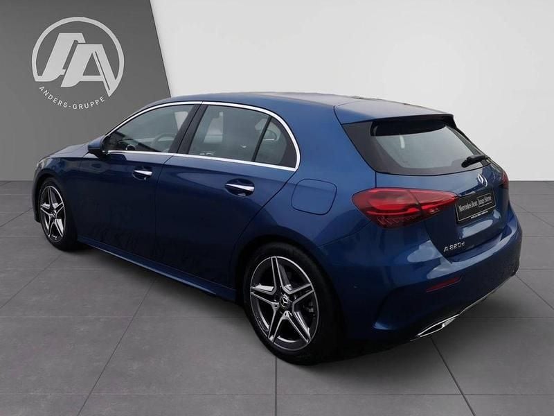 Gebraucht Mercedes A220 AMG 190 PS (139 kW) 2025 Spektrablau Limousine