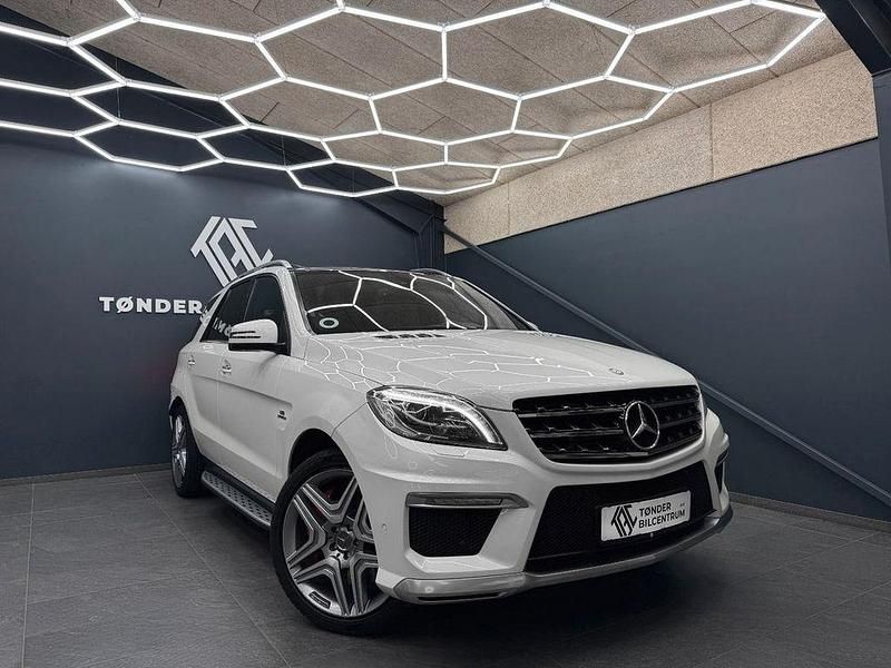 Weiß Gebraucht 2012 Mercedes ML63 AMG AMG SUV | 25.585 € (Fairer Preis) - Bild 1/4