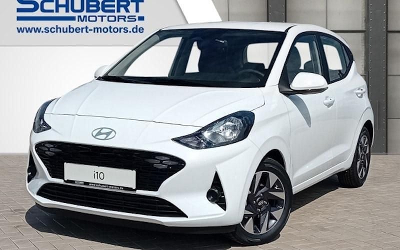 Weiß Neu 2025 Hyundai i10 Trend Kleinwagen | 17.390 € (Fairer Preis) - Bild 1/4