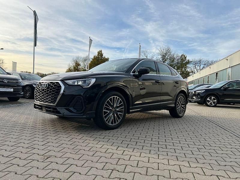 Mythosschwarz metallic Gebraucht 2023 Audi Q3 Sportback S-Line SUV | 34.990 € (Guter Preis) - Bild 1/4