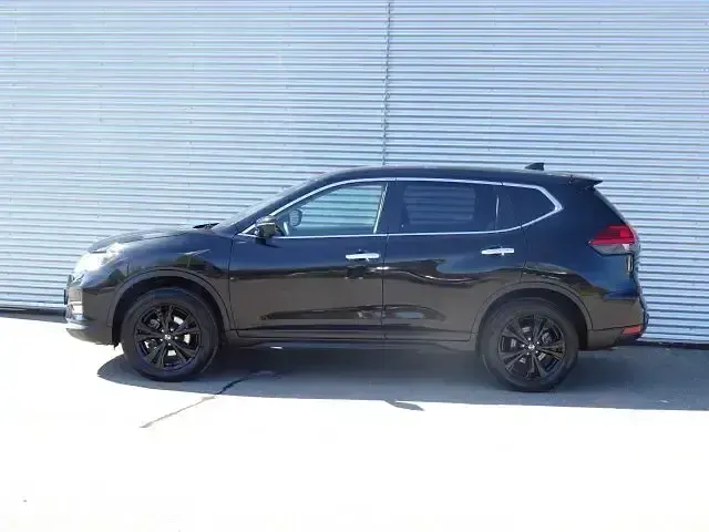 Gebraucht Nissan X-Trail Acenta 159 PS (116 kW) 2020 Black pearl SUV