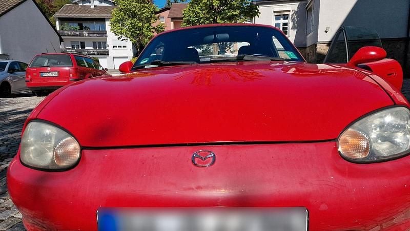 Używany Mazda MX5 110 KM (80 kW) 1998 Czerwony Kabriolet