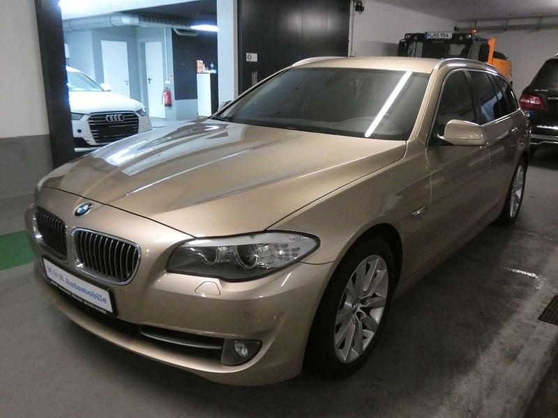Milanobeige Gebraucht 2011 BMW 528 Kombi | 9.990 € (Guter Preis) - Bild 1/4