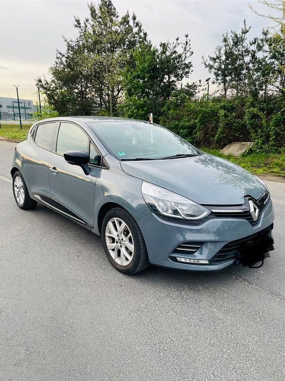 Grau Gebraucht 2019 Renault Clio IV LIMITED Kleinwagen | 9.800 € (Guter Preis) - Bild 1/4