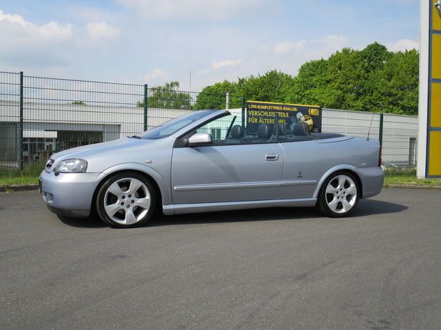 Gebraucht Opel Astra Cabriolet 200 PS (147 kW) 2002 Silber metallic Cabrio