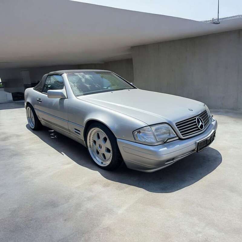 Brilliantsilber metallic Gebraucht 1995 Mercedes SL320 Cabrio | 19.999 € - Bild 1/4