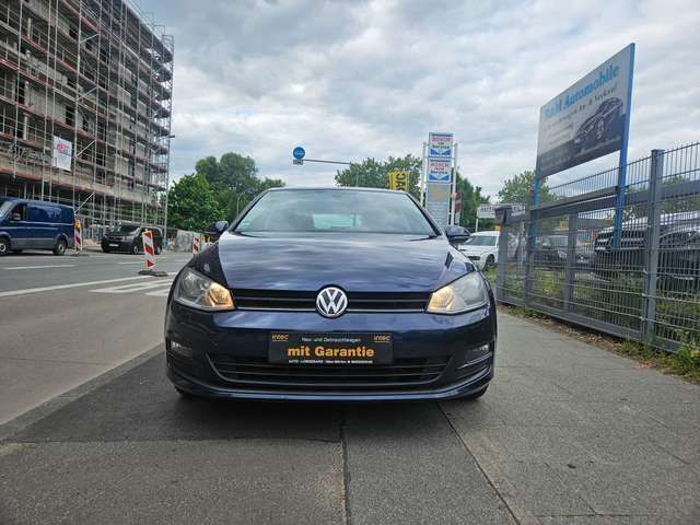 Blau Gebraucht 2014 VW Golf VII Comfortline Limousine | 8.999 € (Guter Preis) - Bild 1/4