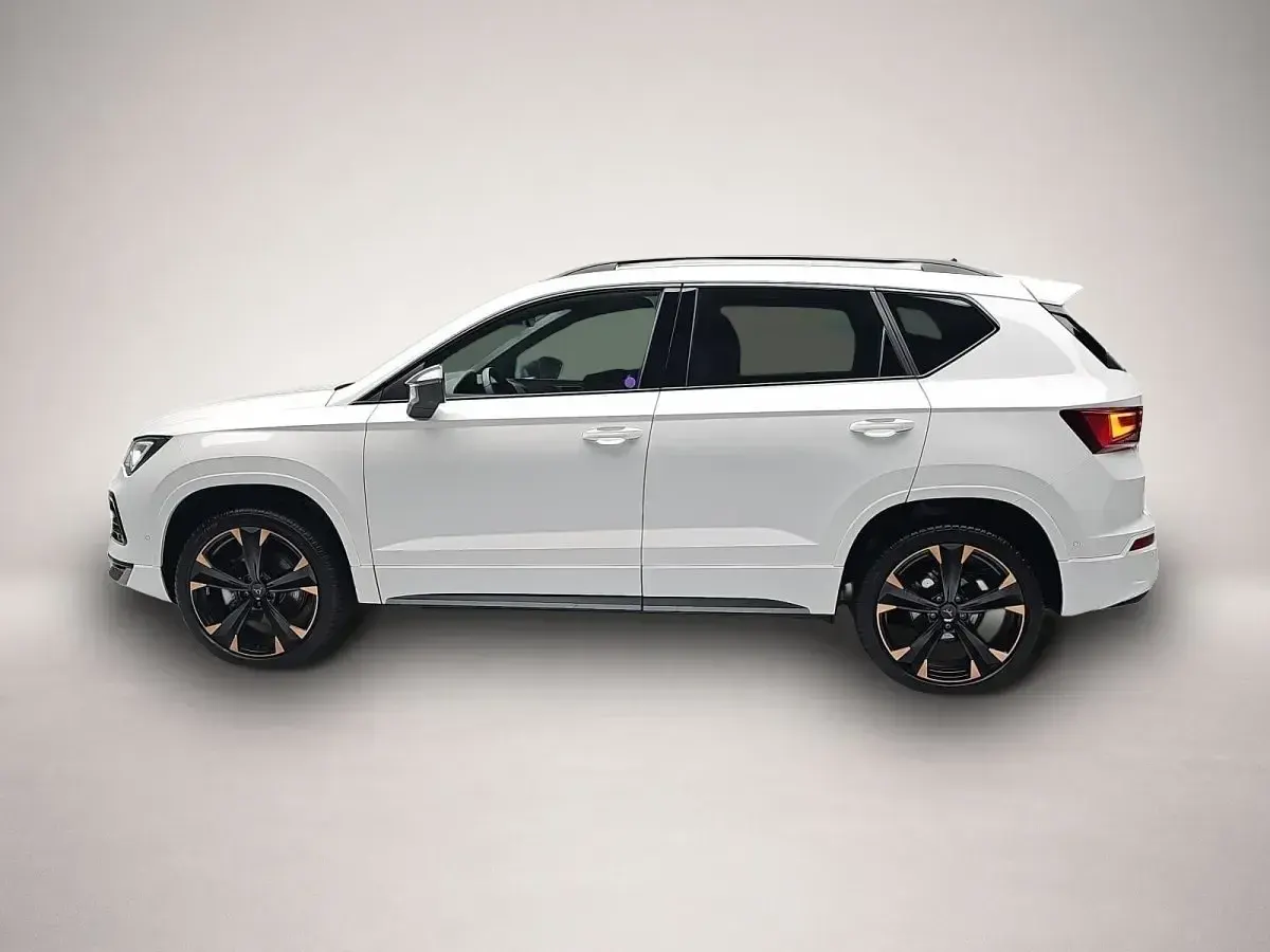 Neu Cupra Ateca 150 PS (110 kW) 2025 Weiß SUV