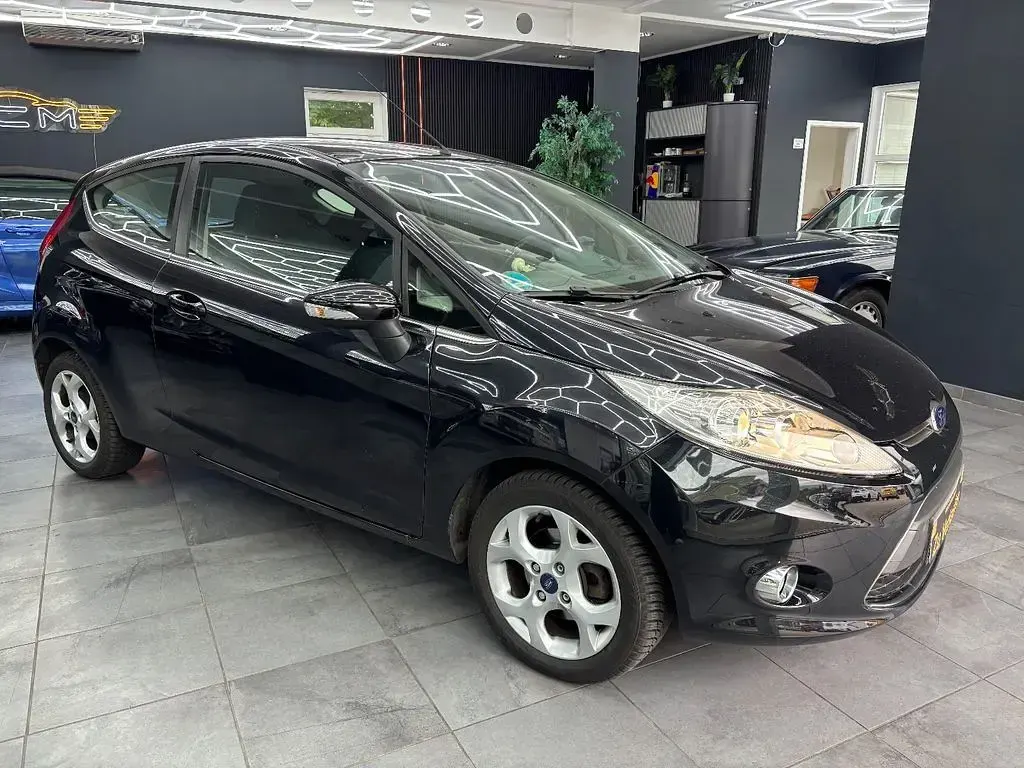 Gebraucht Ford Fiesta Titanium 75 PS (55 kW) 2009 Schwarz