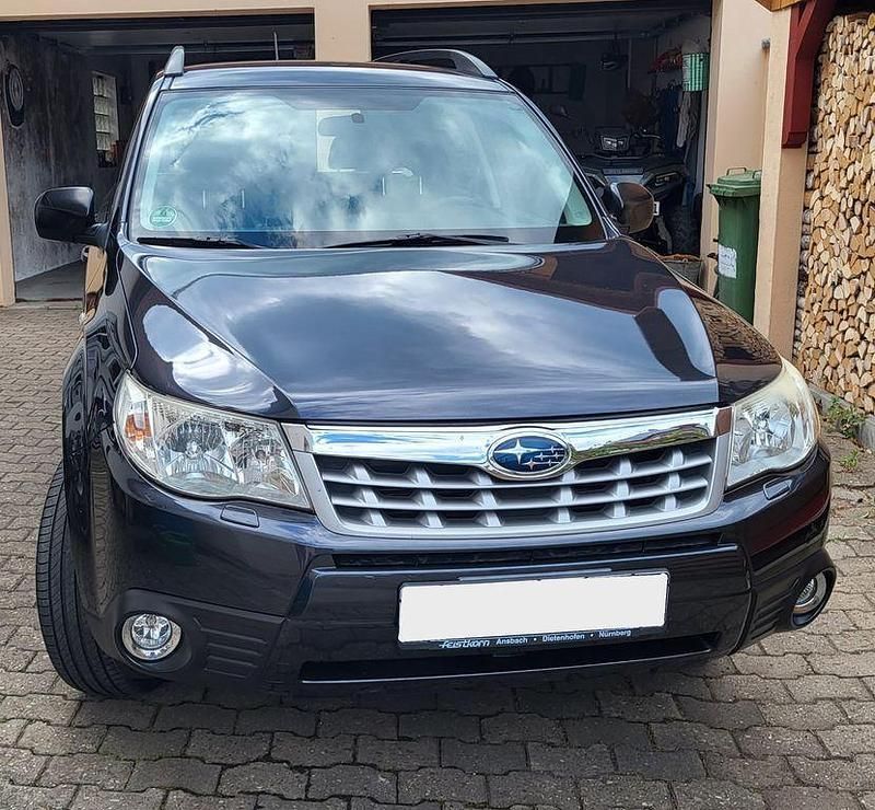 Schwarz Gebraucht 2010 Subaru Forester Active SUV | 6.500 € (Guter Preis) - Bild 1/4