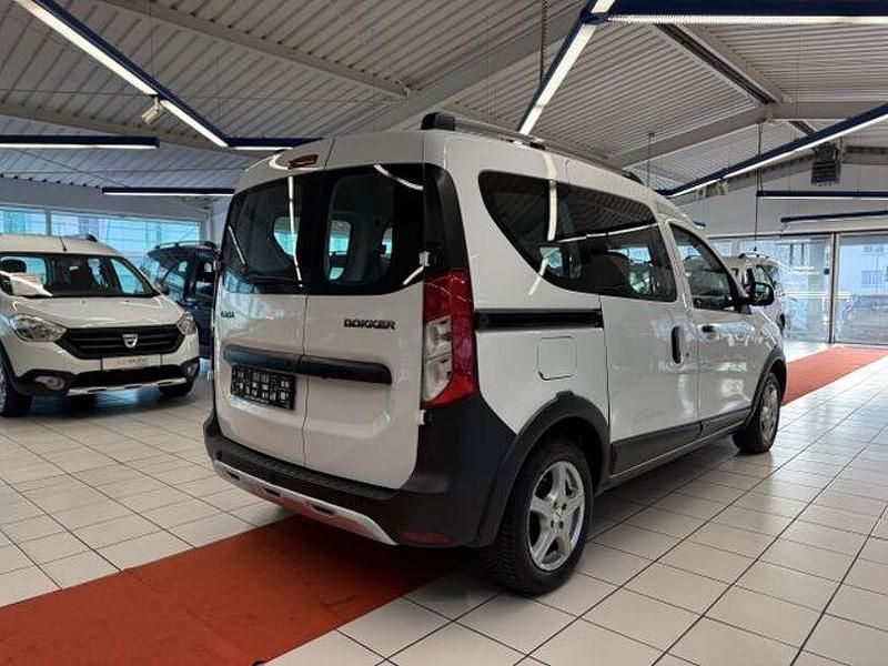 Gebraucht Dacia Dokker Celebration 116 PS (85 kW) 2017 Weiß Van / Kleinbus