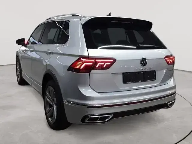 Gebraucht VW Tiguan R-line 245 PS (180 kW) 2022 Reflexsilber metallic SUV