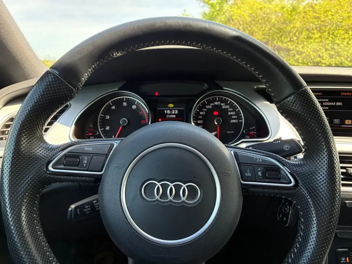 Gebraucht Audi A5 Sportback Sport 177 PS (130 kW) 2017 Schwarz Kleinwagen