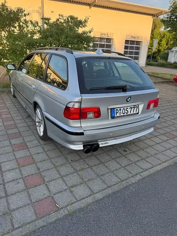 Gebraucht BMW 525 M Sport 163 PS (119 kW) 2003 Silber Kombi
