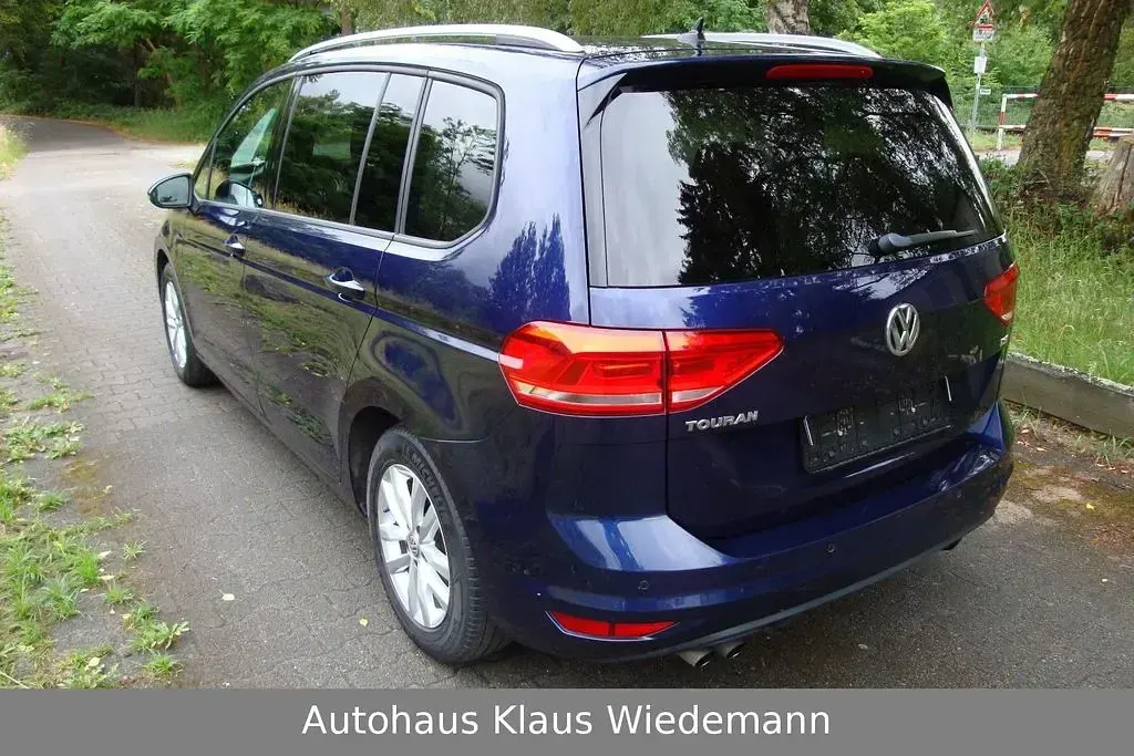 Gebraucht VW Touran Comfortline 150 PS (110 kW) 2016 Blau Van / Kleinbus