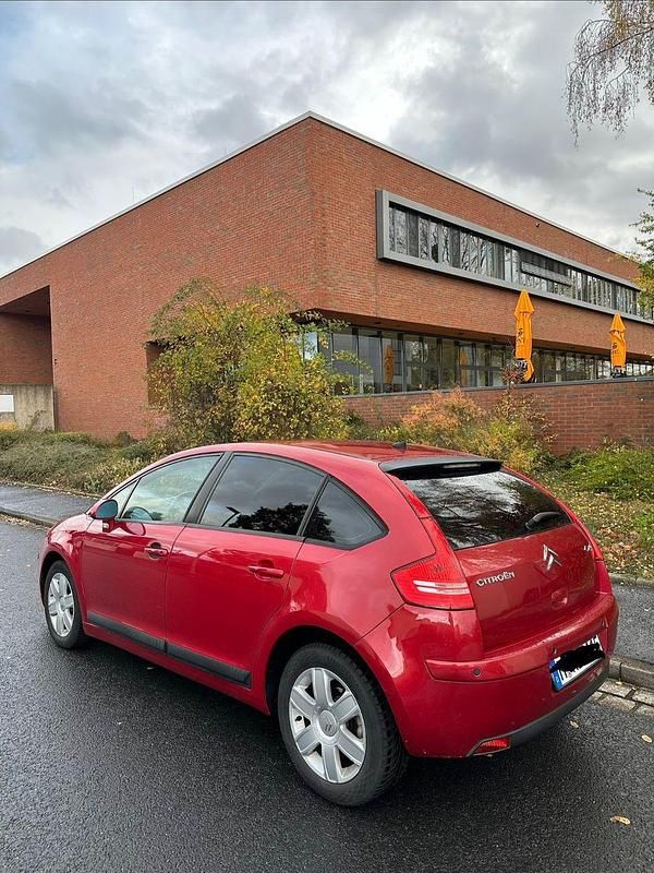 Gebraucht Citroën C4 109 PS (80 kW) 2005 Rot Limousine