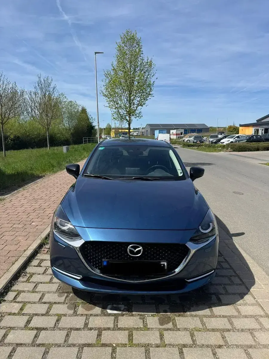 Używany Mazda 2 90 KM (66 kW) 2022 Niebieski Hatchback