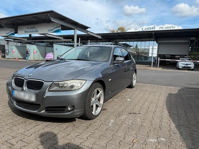 Grau Gebraucht 2010 BMW 316 Limousine | 2.590 € (Superpreis) - Bild 1/4