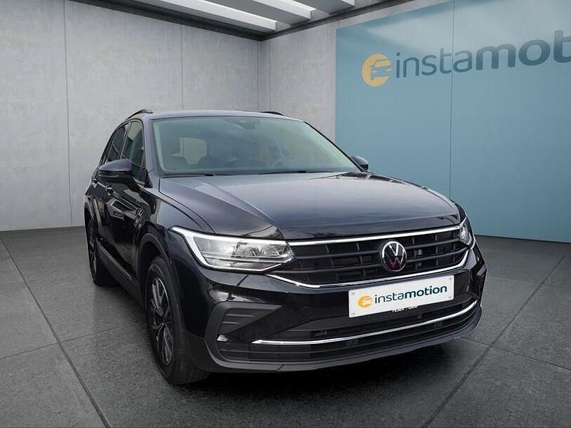 Gebraucht VW Tiguan 150 PS (110 kW) 2024 Schwarz SUV