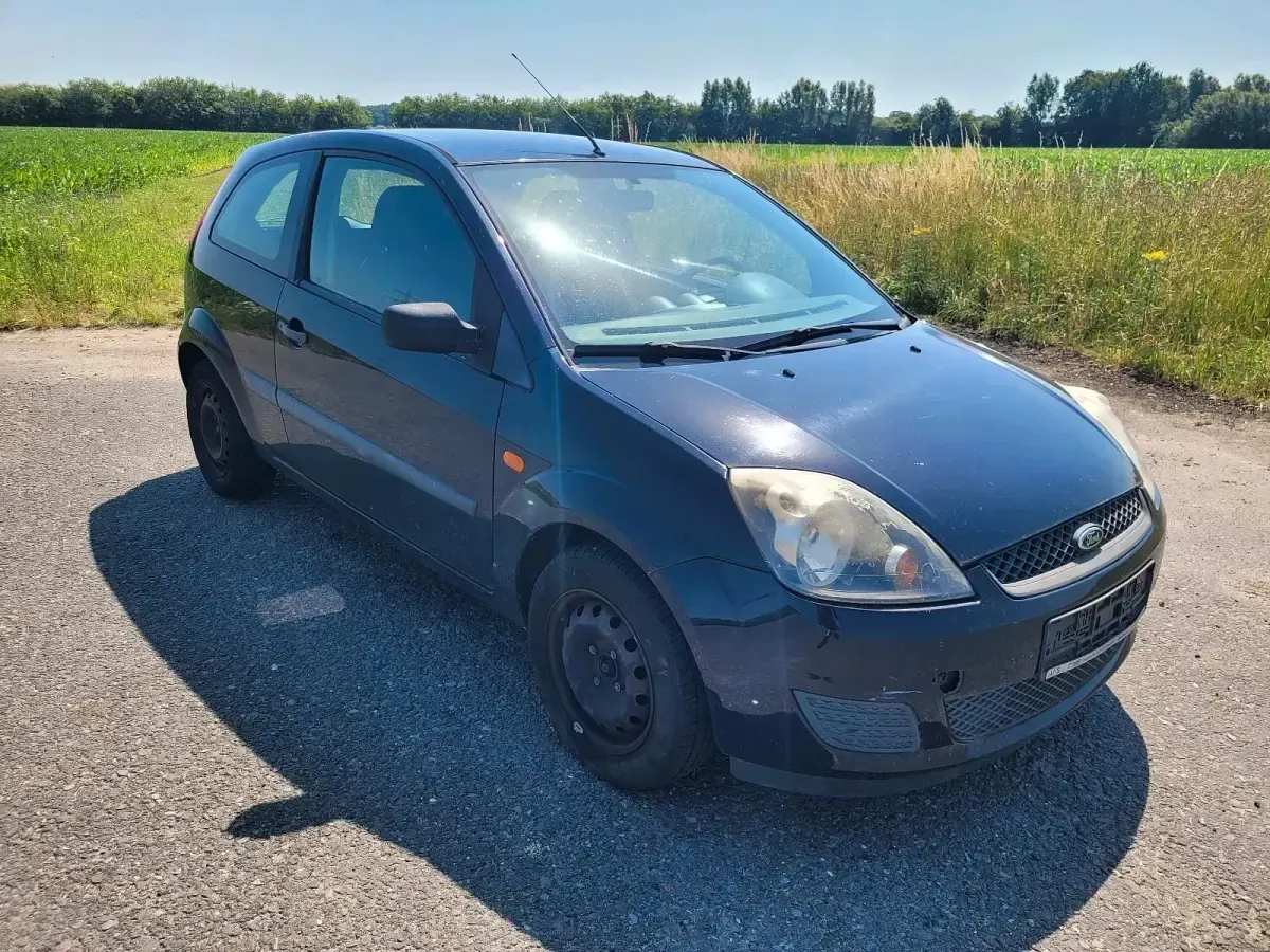 Gebraucht Ford Fiesta 60 PS (44 kW) 2007 Blau Kleinwagen