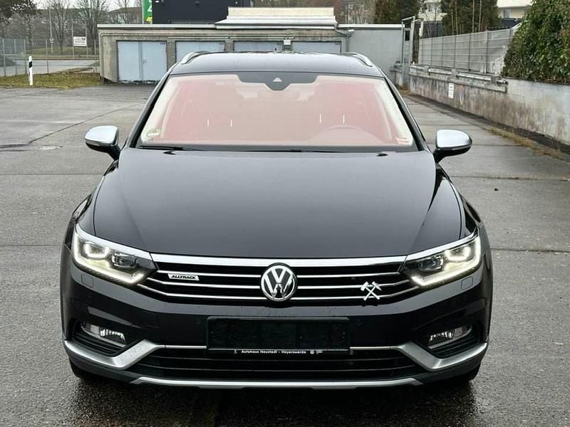 Schwarz Gebraucht 2016 VW Passat Alltrack Kombi | 17.900 € (Fairer Preis) - Bild 1/4