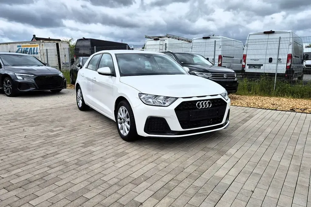 Gebraucht Audi A1 Sportback 95 PS (69 kW) 2024 Weiß Kleinwagen