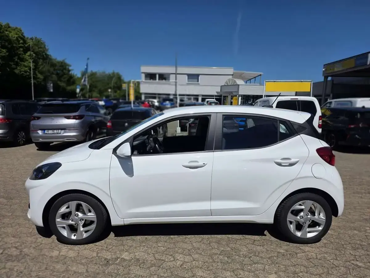 Usata Hyundai i10 84 CV (61 kW) 2022 Bianco Utilitaria