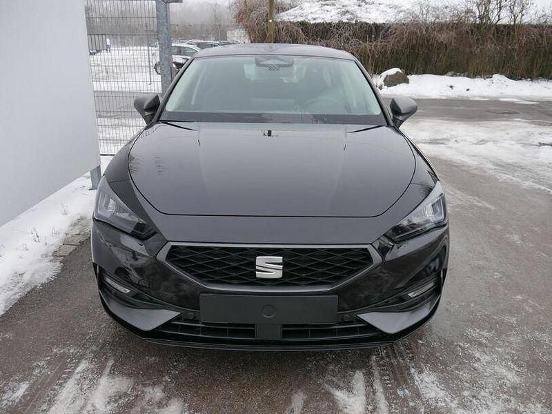 Neu Seat Leon FR 150 PS (110 kW) 2025 Midnight schwarz metallic Limousine