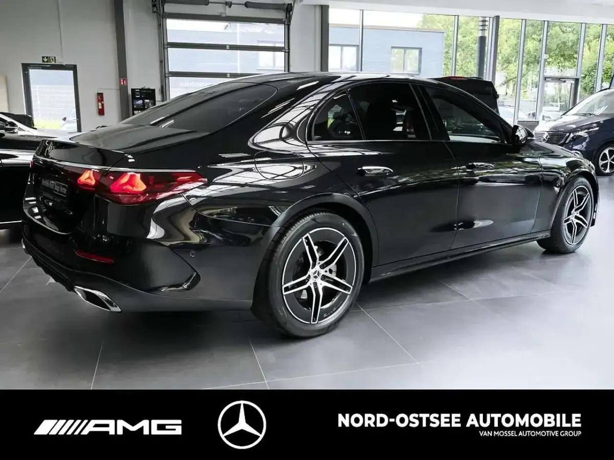 Gebraucht Mercedes E220 Advanced 197 PS (144 kW) 2025 Obsidianschwarz metallic Limousine