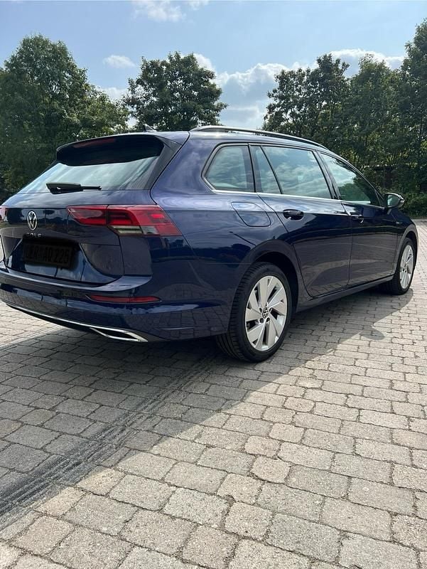 Gebraucht VW Golf VIII Style 190 PS (139 kW) 2022 Blau Kombi