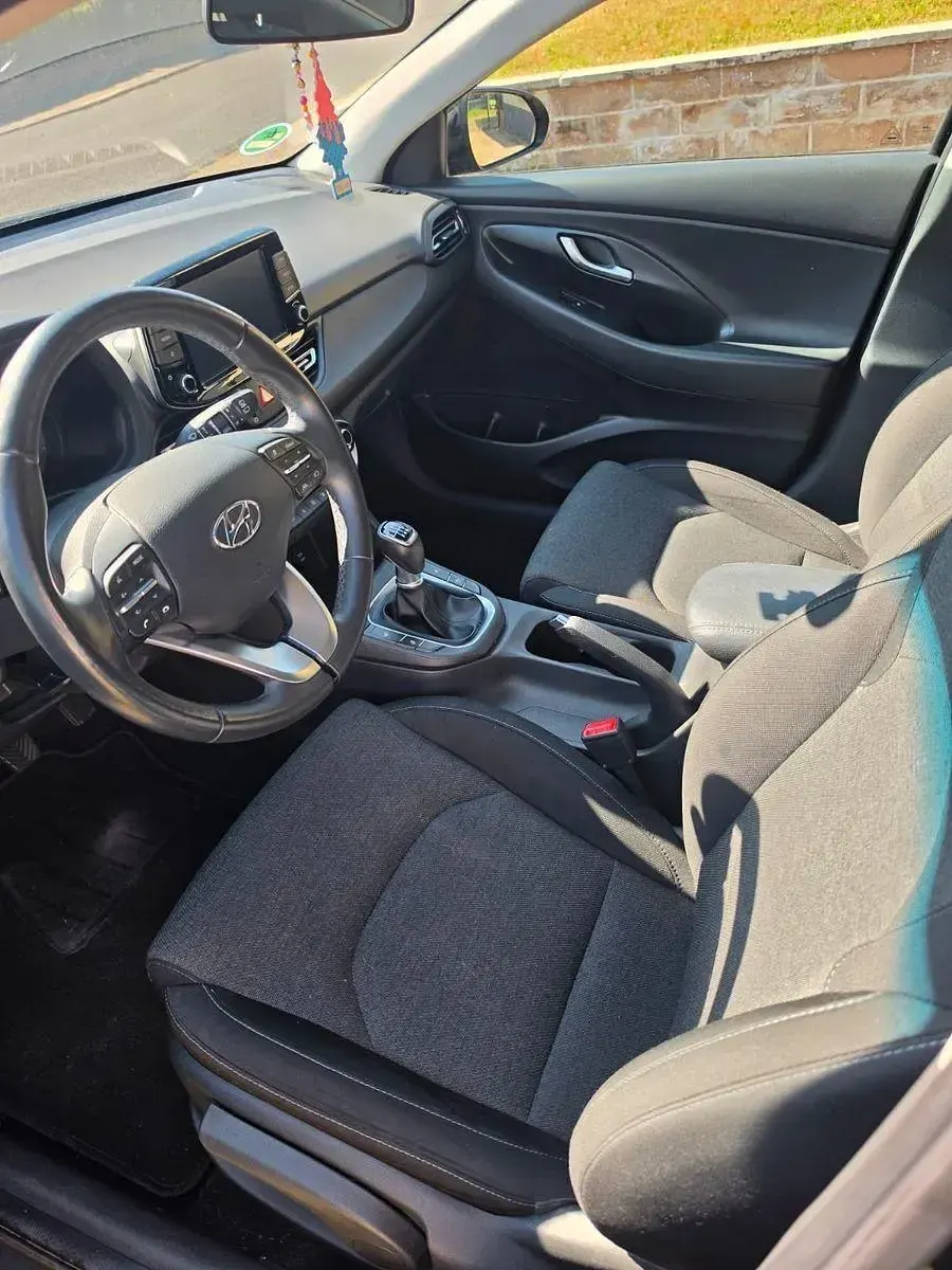Gebraucht Hyundai i30 Edition 30 120 PS (88 kW) 2022 Schwarz Limousine
